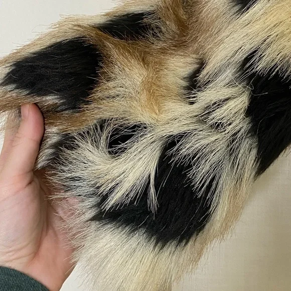 Stylish Faux Fur Jacket - Picture 2 of 3